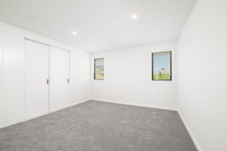 Photo of property in 77 Stratford Drive, Cable Bay, 0420