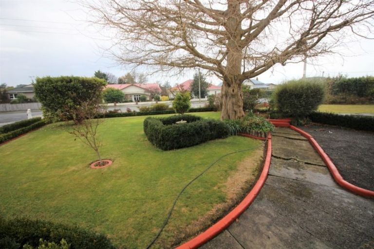 Photo of property in 27 Victoria Avenue, Dannevirke, 4930