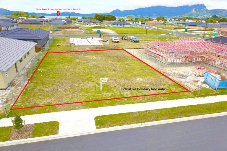 Photo of property in 102 Kaurinui Crescent, One Tree Point, 0118