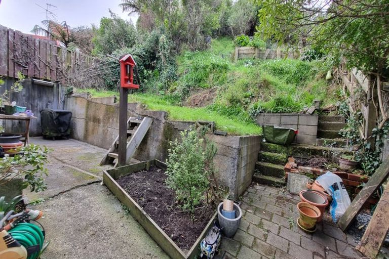 Photo of property in 18 Govind Grove, Ngaio, Wellington, 6035