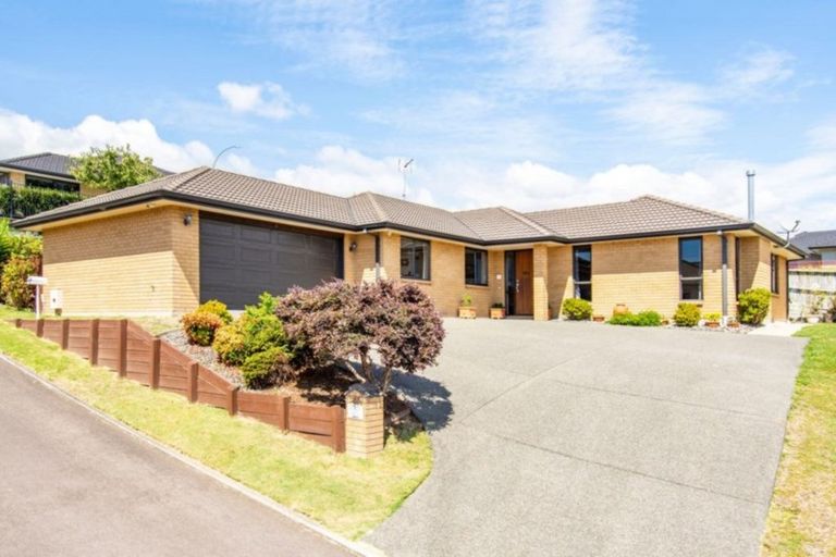 Photo of property in 168 Waterside Drive, Pyes Pa, Tauranga, 3112