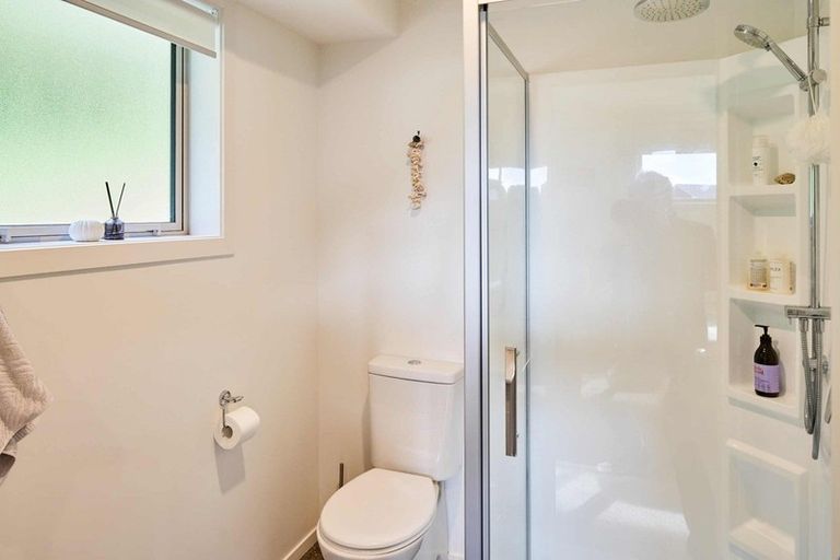 Photo of property in 4 Hull Place, Whitby, Porirua, 5024
