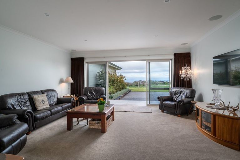 Photo of property in 30 Kaiapo Road, Acacia Bay, Taupo, 3385