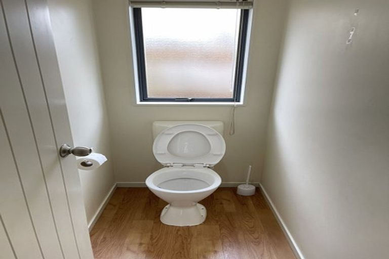 Photo of property in 4 Walter Haddrell Crescent, Flat Bush, Auckland, 2016