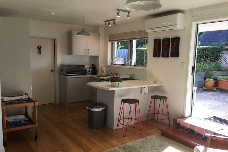 Photo of property in 3/7 Seacliffe Avenue, Belmont, Auckland, 0622