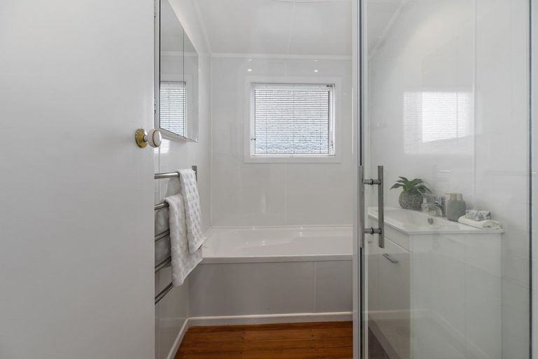 Photo of property in 15 Tudor Crescent, Chedworth, Hamilton, 3210