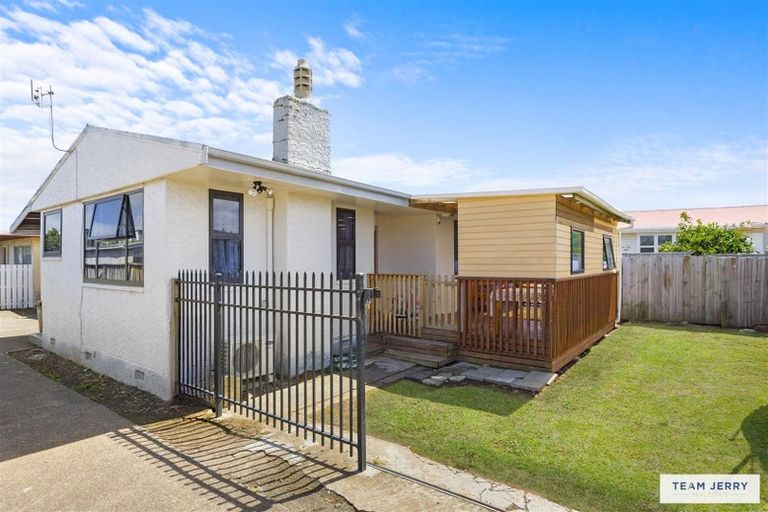 Photo of property in 1/8 Cornwall Road, Mangere, Auckland, 2022