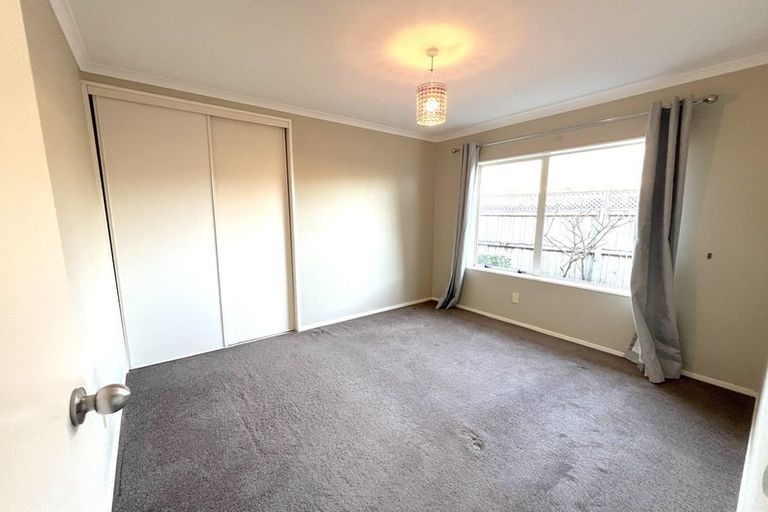 Photo of property in 12 Sheldon Place, Burswood, Auckland, 2013