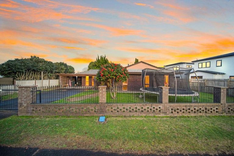 Photo of property in 4 Beaumaris Way, Conifer Grove, Takanini, 2112