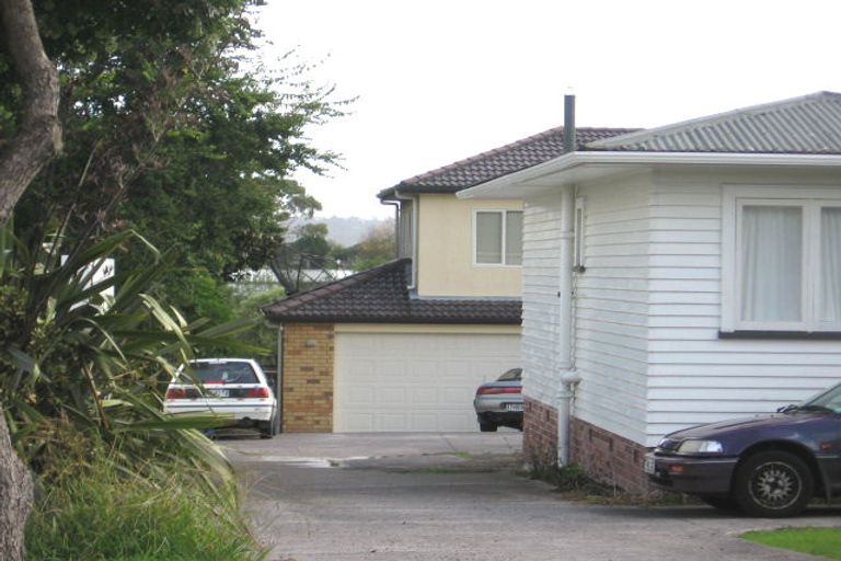 Photo of property in 9a Stephen Avenue, Henderson, Auckland, 0610