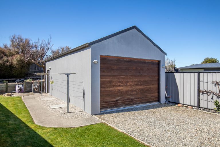 Photo of property in 23 Albert Drive, Clyde, 9330