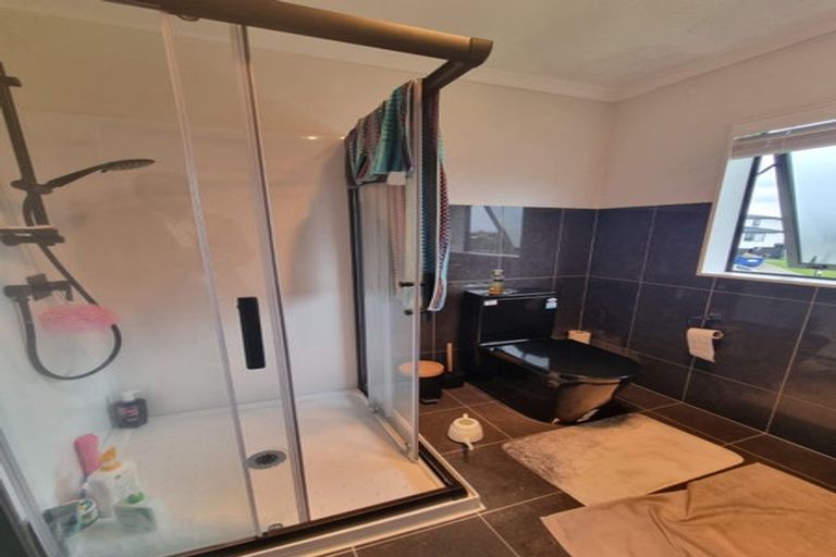 Photo of property in 177 Keri Vista Rise, Papakura, 2110