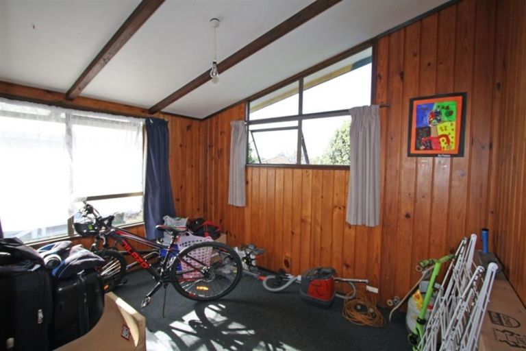 Photo of property in 5 Camellia Avenue, Bell Block, New Plymouth, 4312