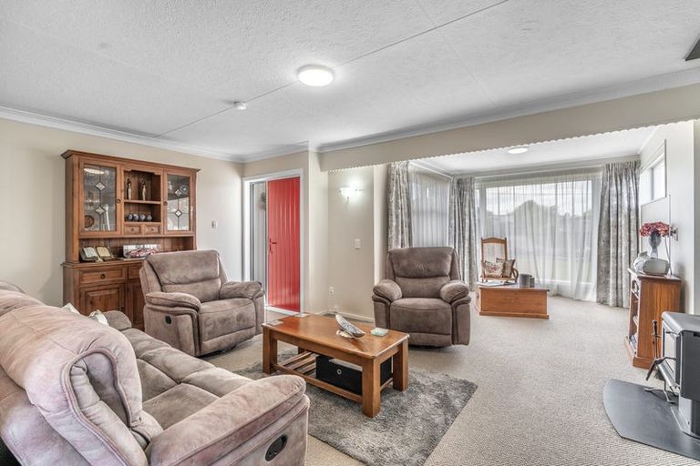 Photo of property in 63 Edinburgh Crescent, Waikiwi, Invercargill, 9810