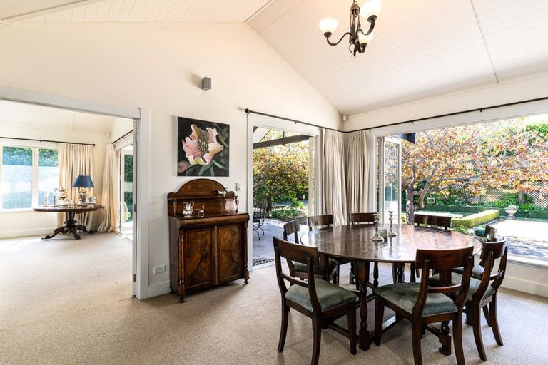 Photo of property in 3 Caccia Birch Lane, Hokowhitu, Palmerston North, 4410