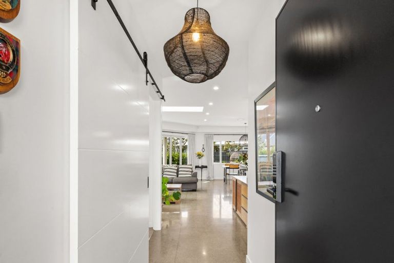 Photo of property in 19 Grooby Place, Havelock North, 4130