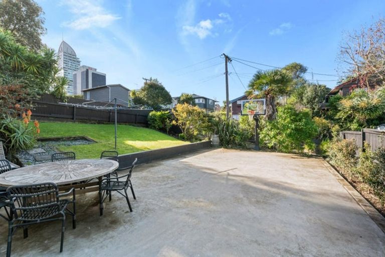 Photo of property in 4 Burns Avenue, Takapuna, Auckland, 0622