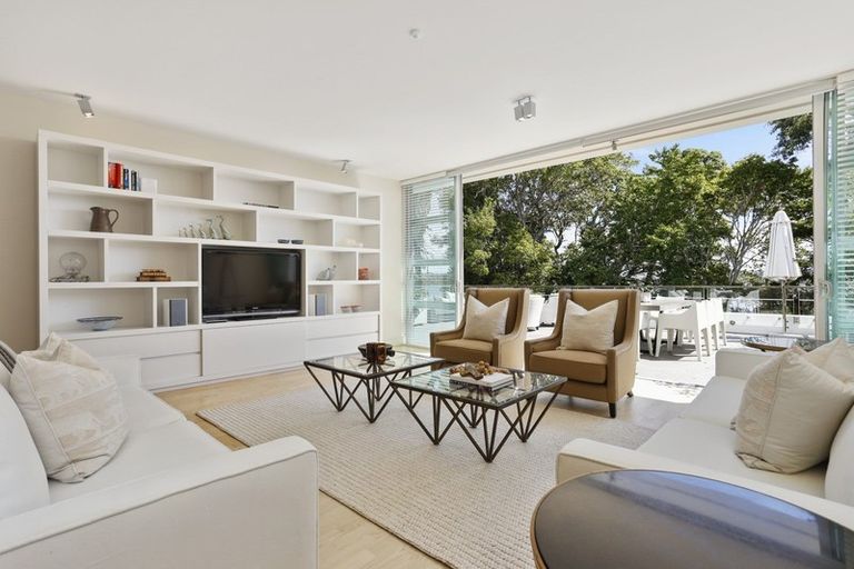 Photo of property in 17/258 Hurstmere Road, Takapuna, Auckland, 0622