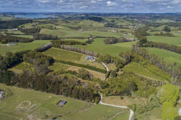 Photo of property in 836 Sandspit Road, Warkworth, 0982