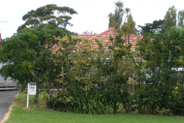 Photo of property in 1/24 Birchfield Road, Hauraki, Auckland, 0622