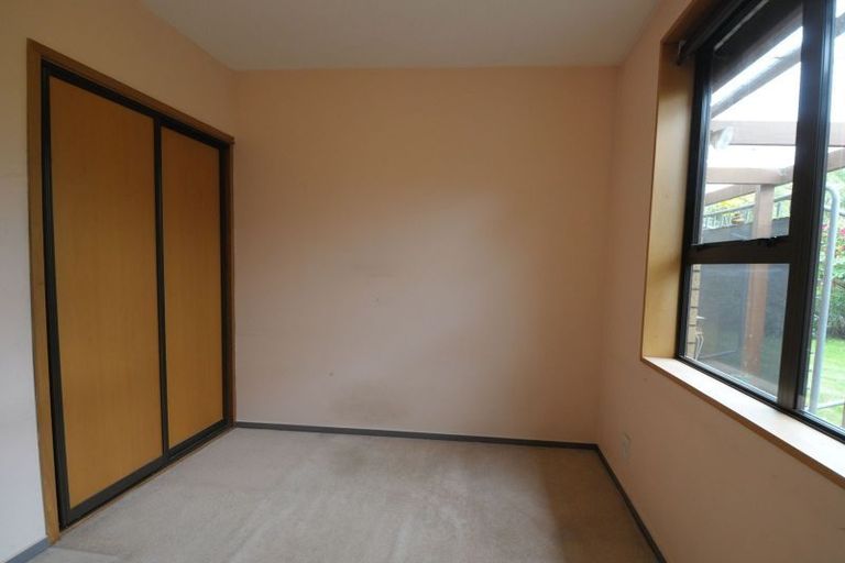 Photo of property in 22 Beatrice Place, Avonhead, Christchurch, 8042
