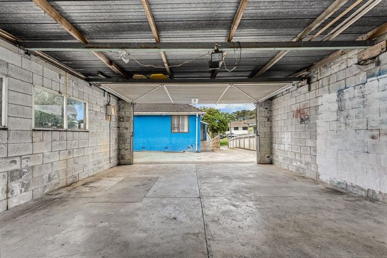 Photo of property in 15 Maher Place, Ranui, Porirua, 5024