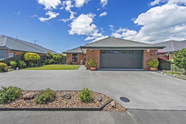 Photo of property in 60 Mauger Drive, Heathcote Valley, Christchurch, 8022