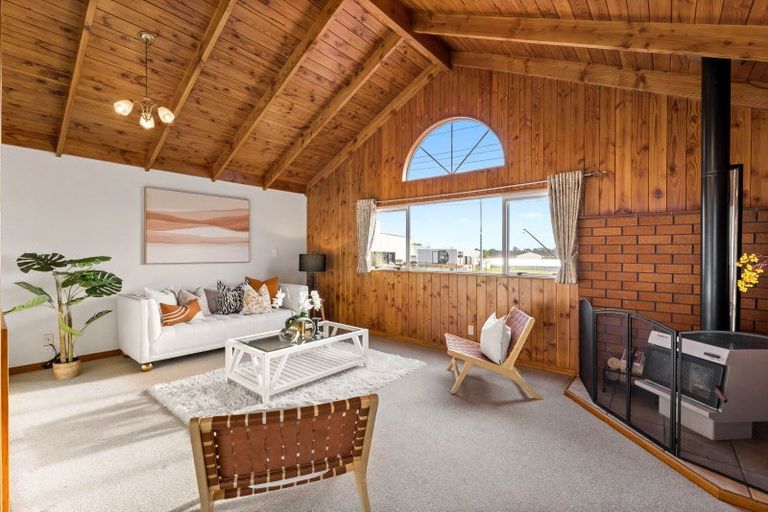 Photo of property in 231 Hobsonville Road, Hobsonville, Auckland, 0618