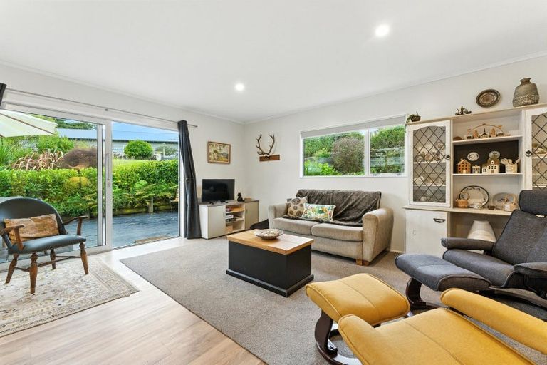 Photo of property in 32 Tararua Street, Pahiatua, 4910