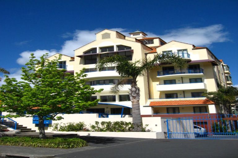 Photo of property in 66 Harbour Village Drive, Gulf Harbour, Whangaparaoa, 0930