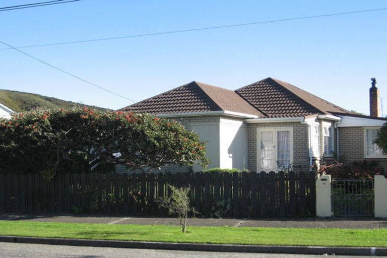Photo of property in 16 Benge Crescent, Naenae, Lower Hutt, 5011