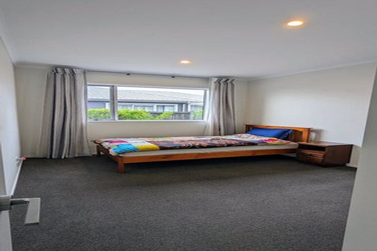 Photo of property in 12 Aro Mato Place, Huapai, Kumeu, 0810