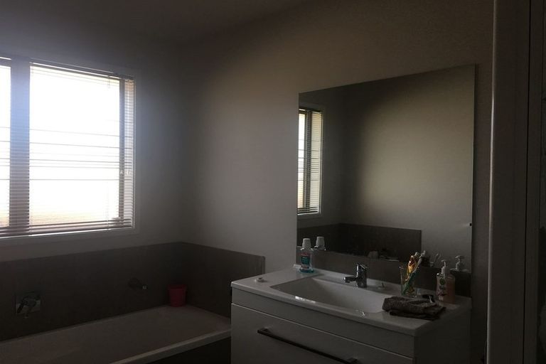 Photo of property in 83 Jarrett Terrace, Leamington, Cambridge, 3432