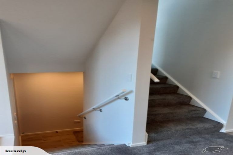 Photo of property in 31 Percy Dyett Drive, Karori, Wellington, 6012