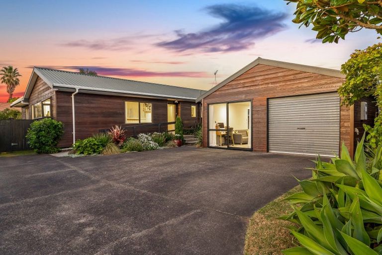 Photo of property in 31 Crampton Court, Orewa, 0931