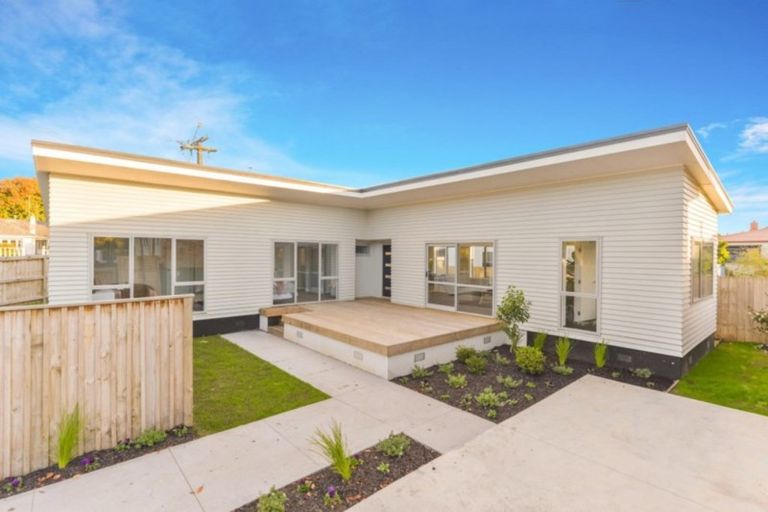 Photo of property in 1 Morris Road, Hillcrest, Hamilton, 3216