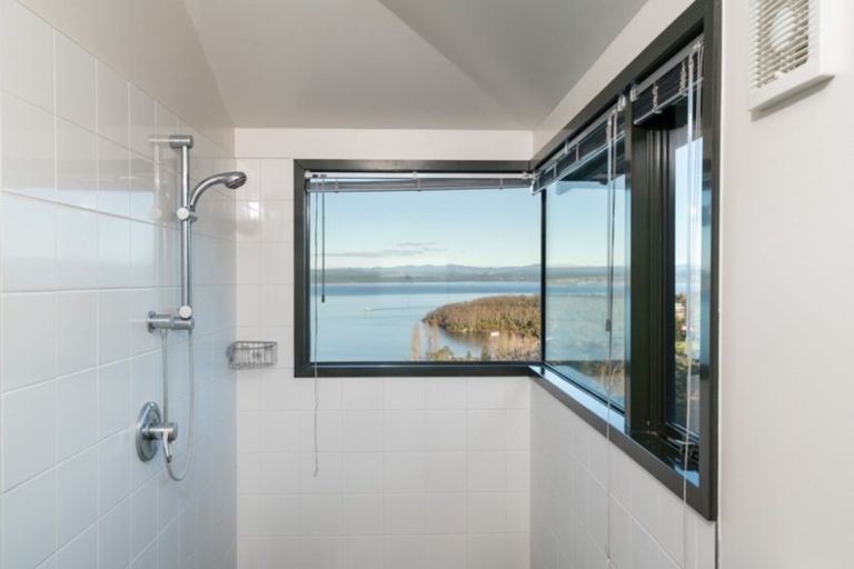 Photo of property in 2/71 Wakeman Road, Acacia Bay, Taupo, 3330