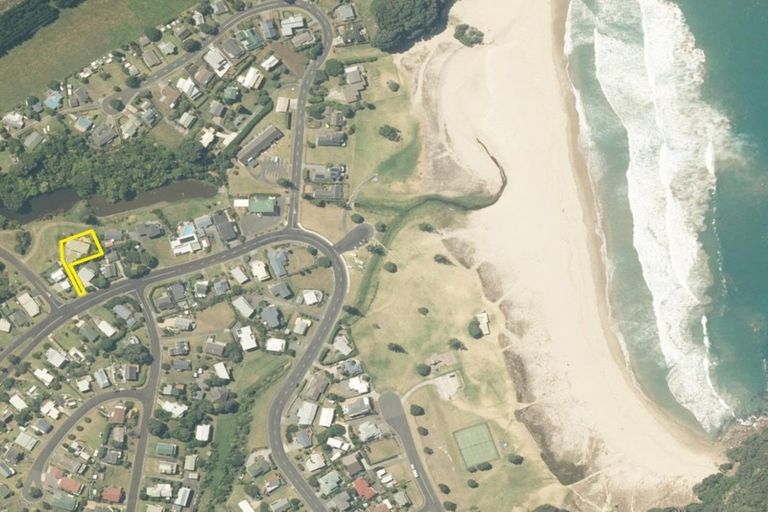 Photo of property in 203 Onemana Drive, Onemana, Whangamata, 3691
