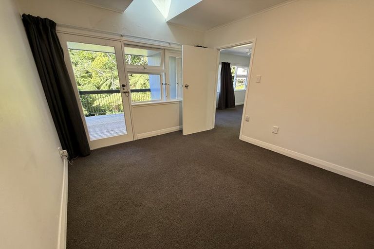 Photo of property in 2/8 Kaitawa Road, York Bay, Lower Hutt, 5013