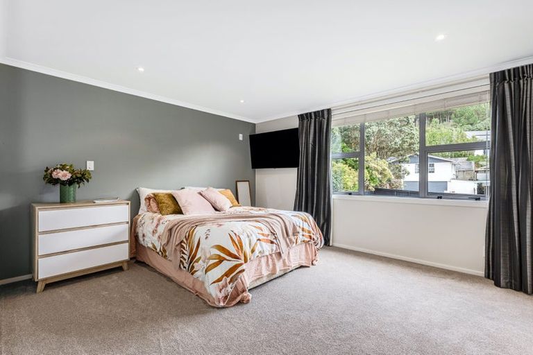 Photo of property in 37 Spinnaker Drive, Whitby, Porirua, 5024