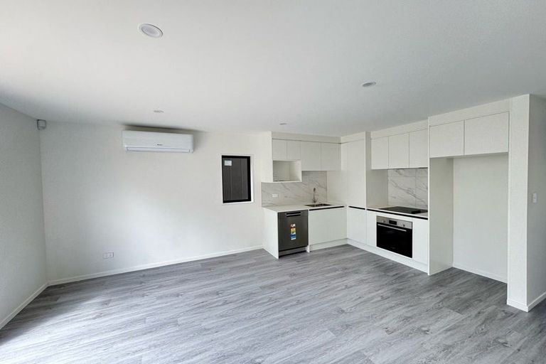 Photo of property in 12 Peara Place, Henderson, Auckland, 0610