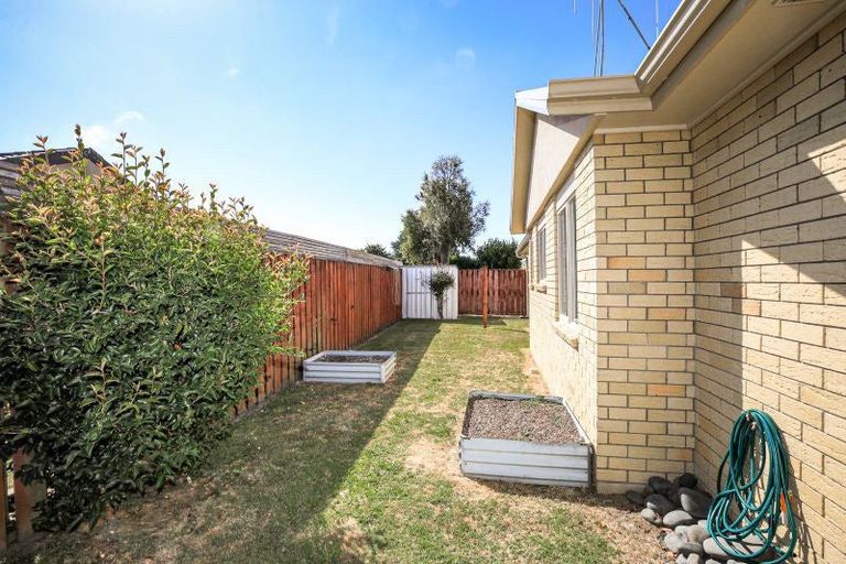 Photo of property in 18b Abergeldie Way, Cambridge, 3434