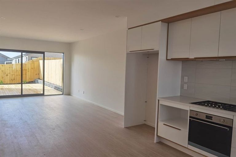 Photo of property in 68 Biokovo Street, Massey, Auckland, 0614