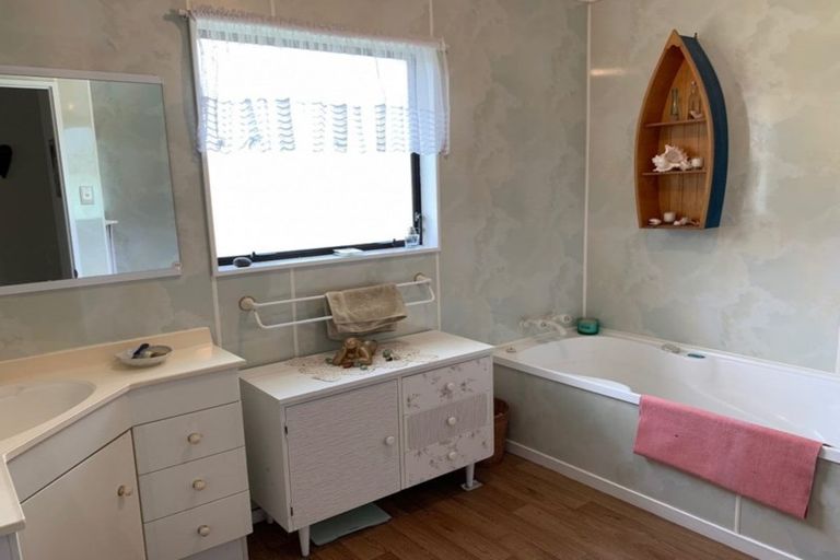 Photo of property in 14 Okau Road, Ahititi, Urenui, 4378