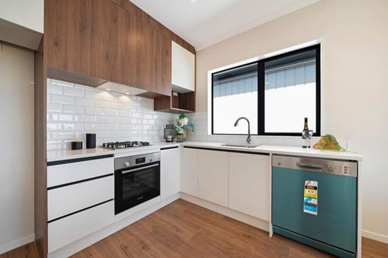 Photo of property in 31b Biokovo Street, Massey, Auckland, 0614