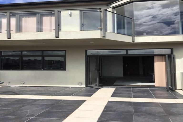 Photo of property in 3 The Enclave, Totara Heights, Auckland, 2105