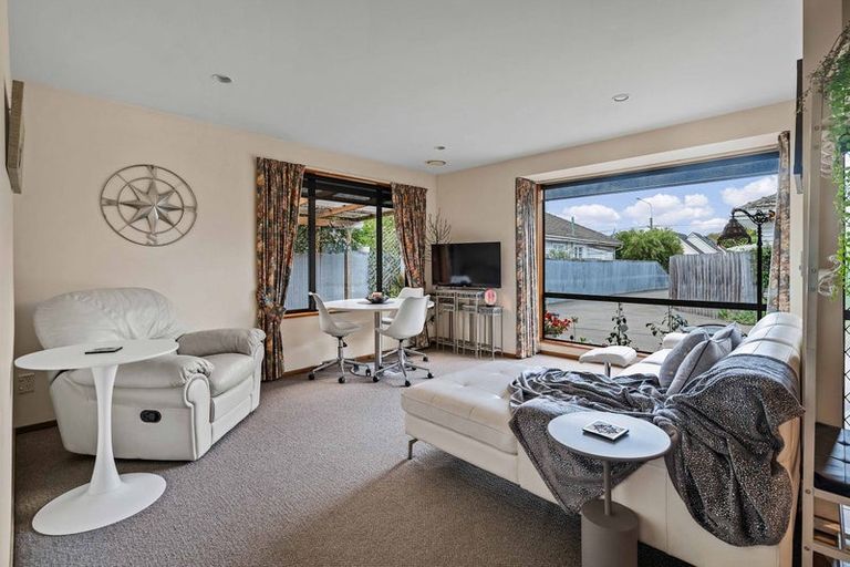 Photo of property in 2/82 Middleton Road, Upper Riccarton, Christchurch, 8041