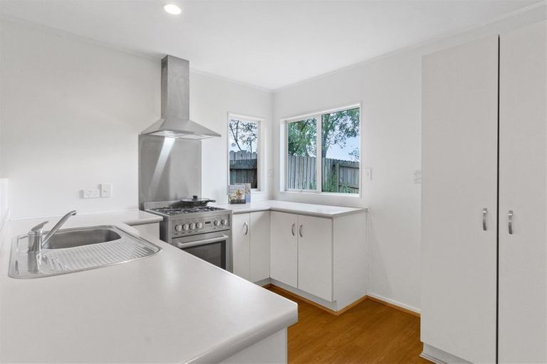 Photo of property in 51 Barbados Drive, Unsworth Heights, Auckland, 0632