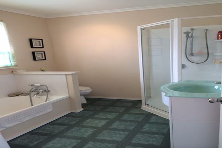 Photo of property in 52 Church Street, Oxford, 7430