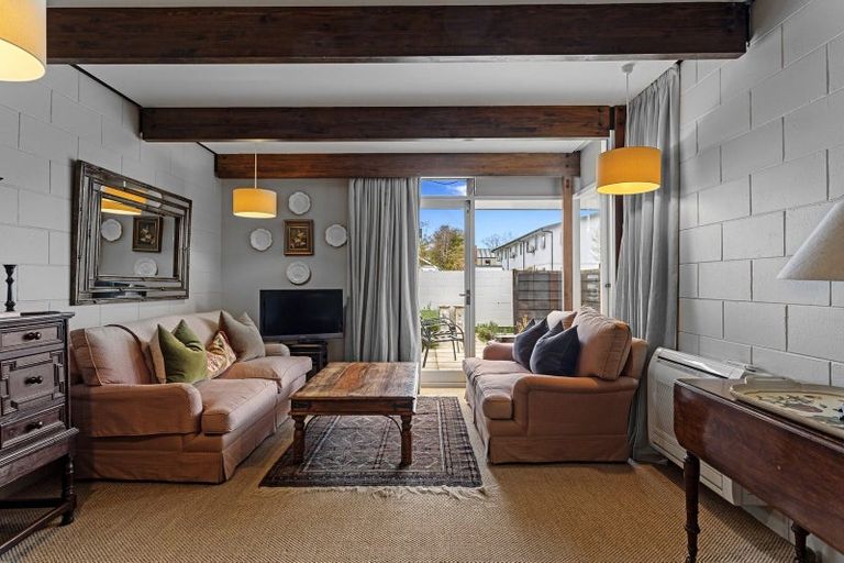 Photo of property in 2/30 Clissold Street, Merivale, Christchurch, 8014